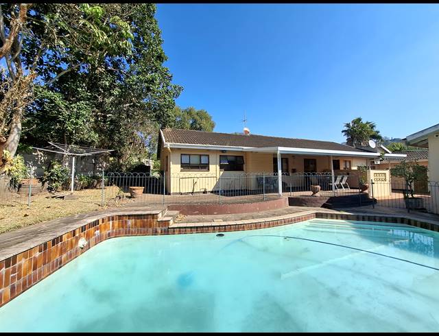 4 BEDROOM HOUSE TO LET IN MANORS